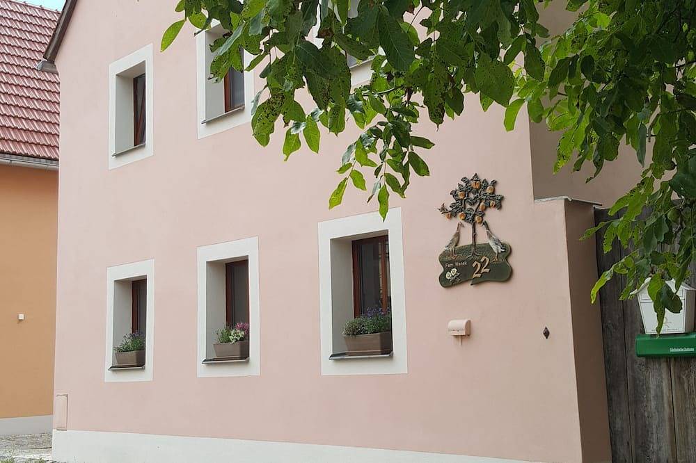 Ganze Wohnung, Ferienwohnung im  Bauernhaus im wunderschönen Maxen in Müglitztal, nahe Dresden. in Müglitztal, Osterzgebirge