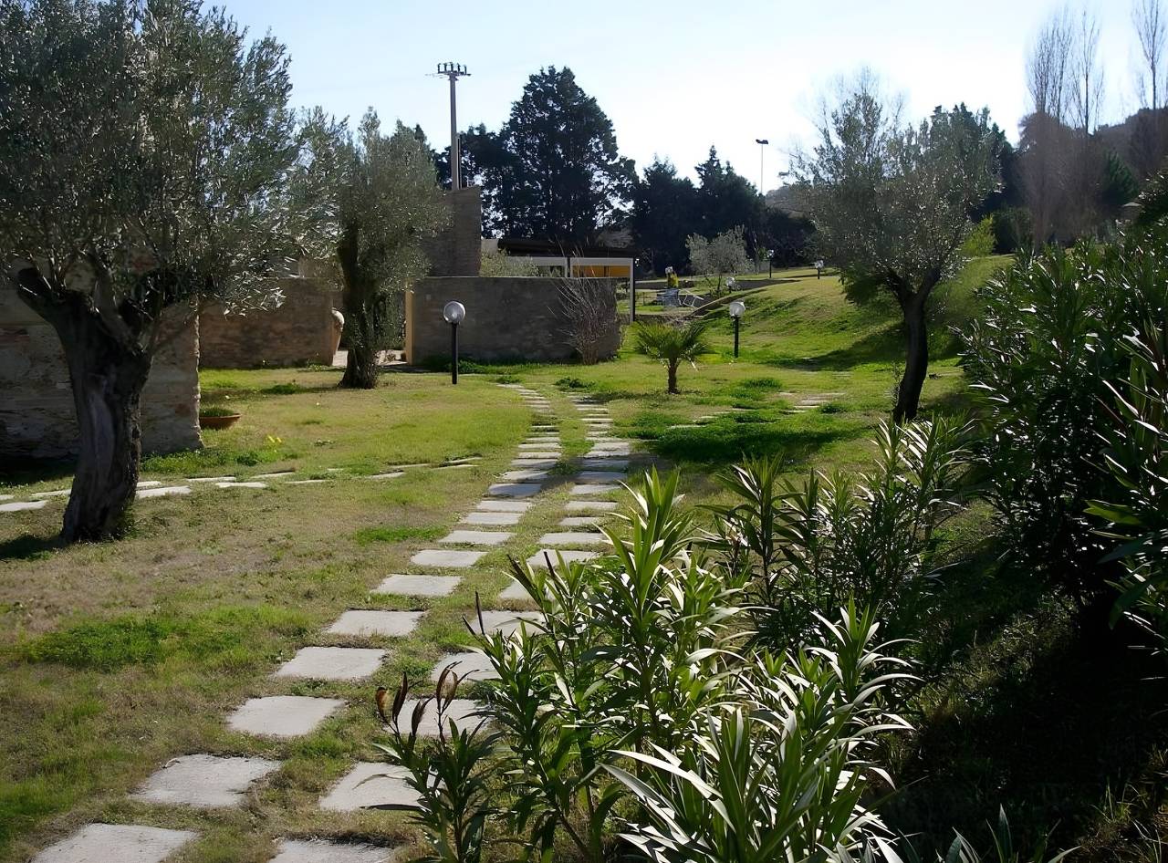 Room 'Il Pero Selvatico, Doppia' with Shared Garden, Wi-Fi and Air Conditioning in Borgiowie, Prowincja Catanzaro