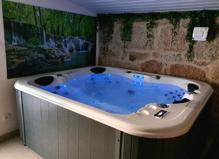 Casa de férias para 7 pessoas, com terraço e jacuzzi e ainda piscina, com animais de estimação em Guarda
