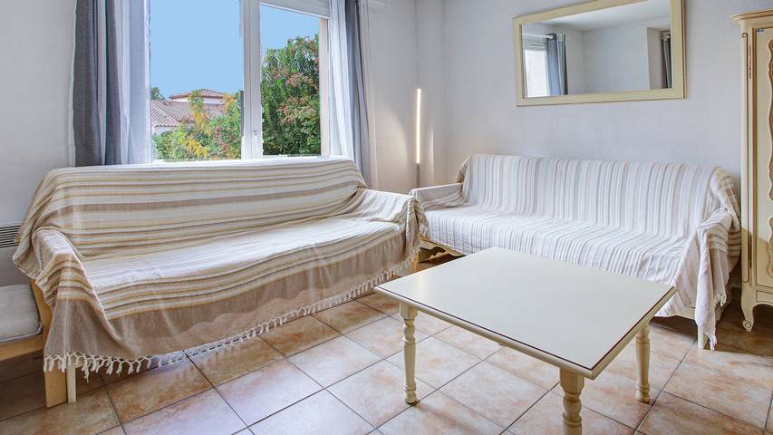 Location de vacances pour 8 personnes, avec jardin et terrasse à Homps - 4