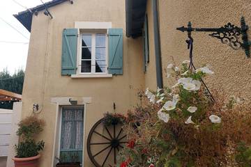 Gîte pour 4 personnes, avec jardin à Confolens
