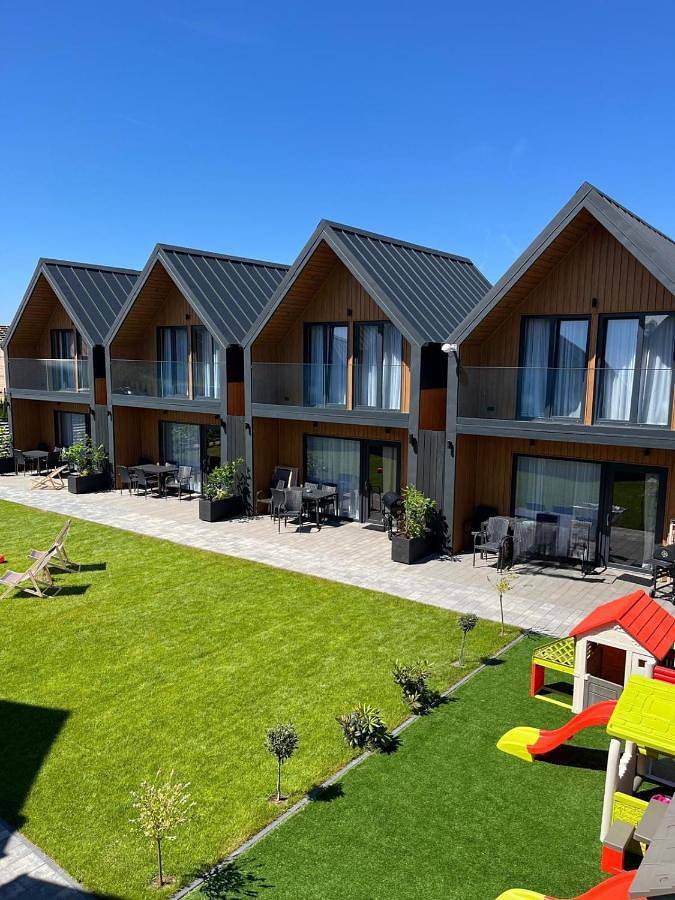 Domek letniskowy dla 8 osób, z Balkon i Taras oraz Ogród w Sarbinowo