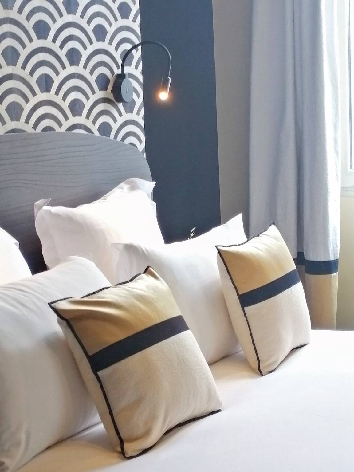 Apartamento vacacional entero, Chambre Banasa avec balcon privatif in Burdeos, Región de Burdeos