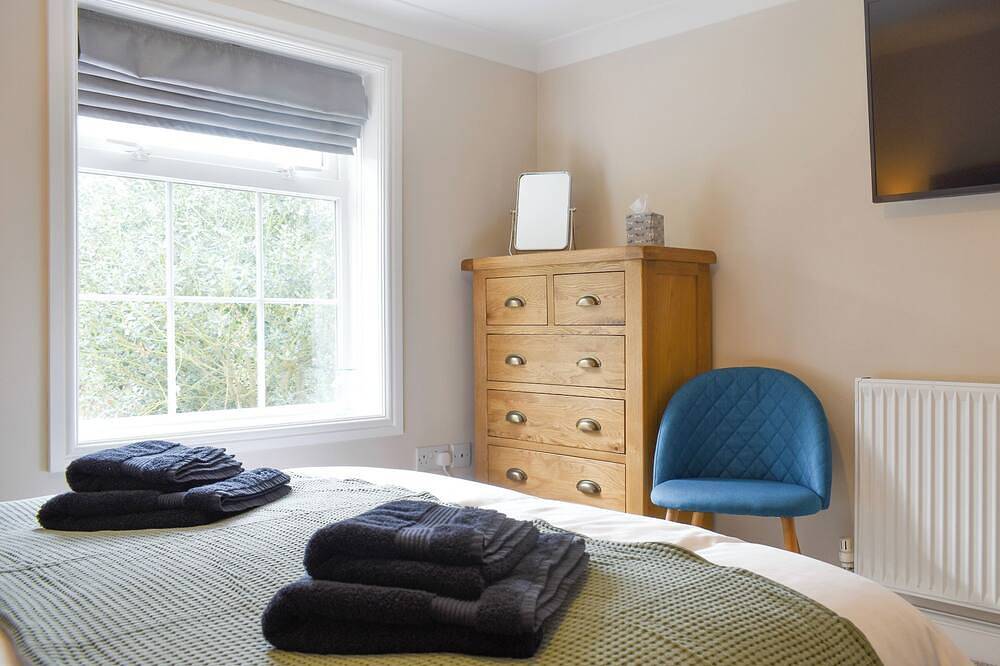 2 bedroom accommodation in Lyndhurst in Lyndhurst, Hampshire