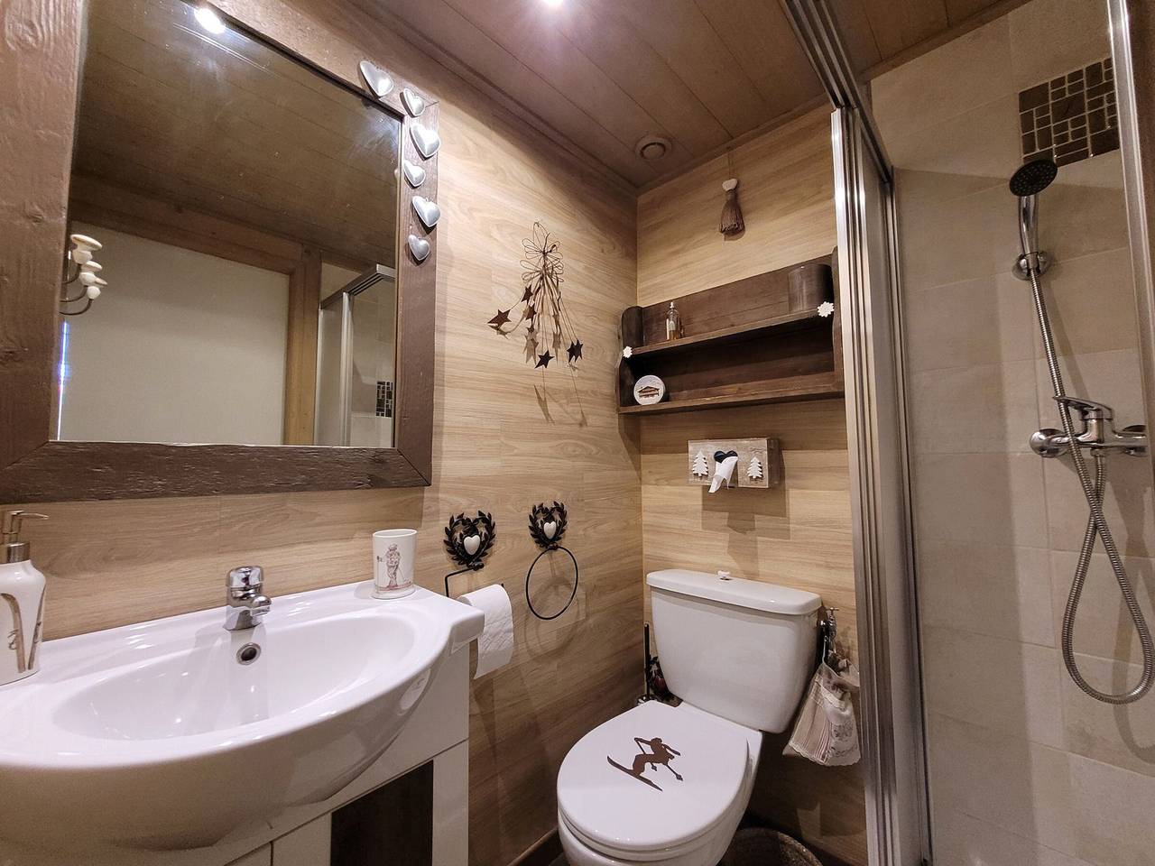 Ganzes Studio, Gemütliches renoviertes Studio mit Parkplatz und Mezzanin in Les Gets, Les Portes du Soleil