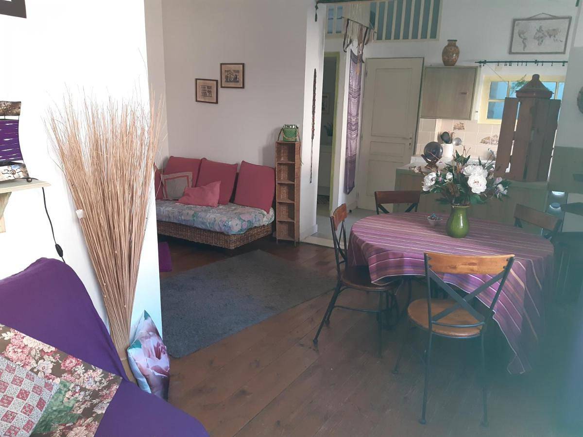 Apartamento entero, One-Bedroom Apartment in Rochefort, Region de Rochefort