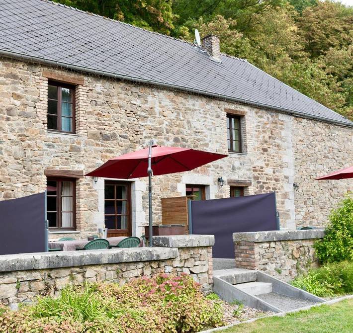 Location de vacances pour 4 personnes, avec vue ainsi que piscine et terrasse à Vireux-Wallerand - 4