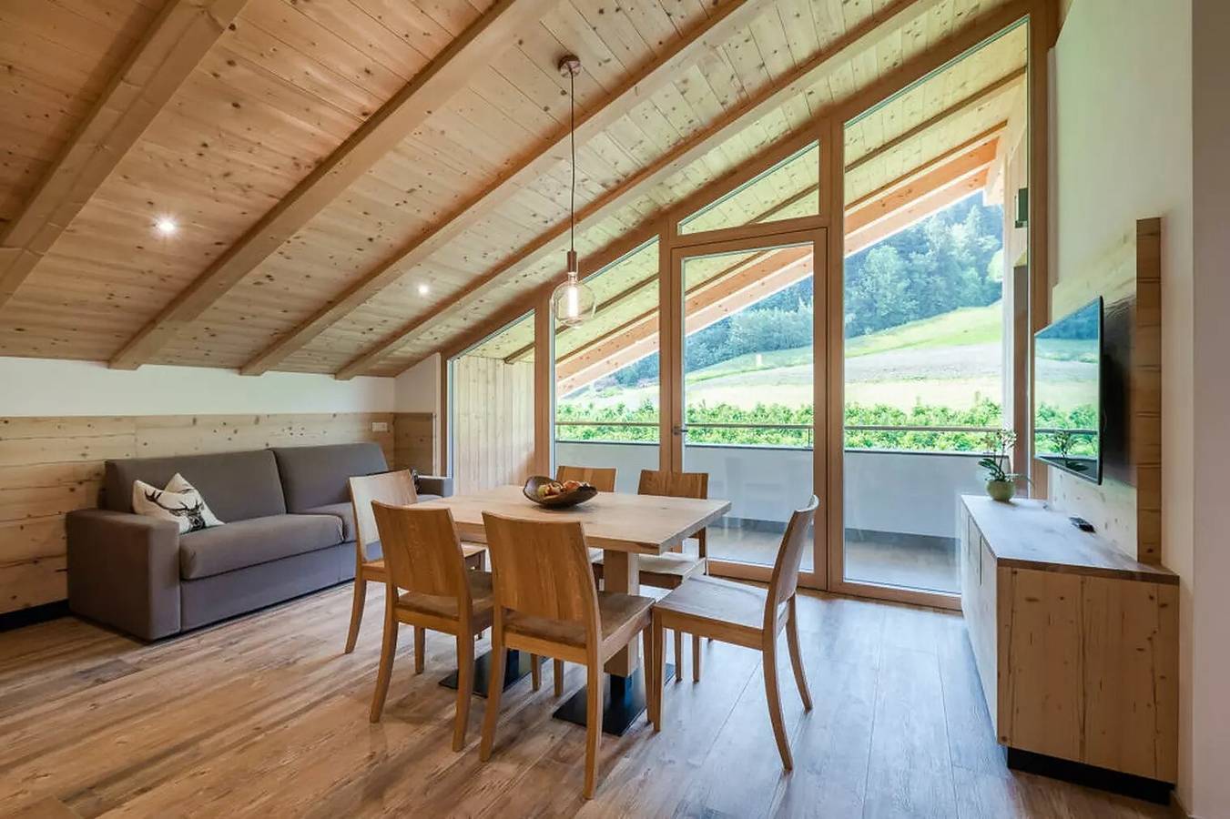 Ganze Wohnung, Ferienwohnung 'Natur Suite Edelweisshof Georg' mit Bergblick, Gemeinschaftsgarten & Wlan in Gufidaun, Klausen