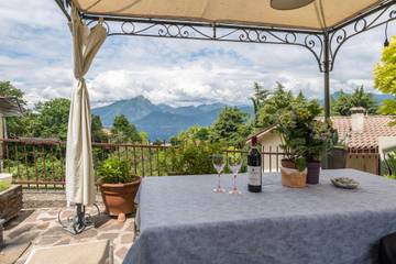 Vacation Rental for 5 Guests in San Zeno di Montagna, Lake Garda, Picture 2