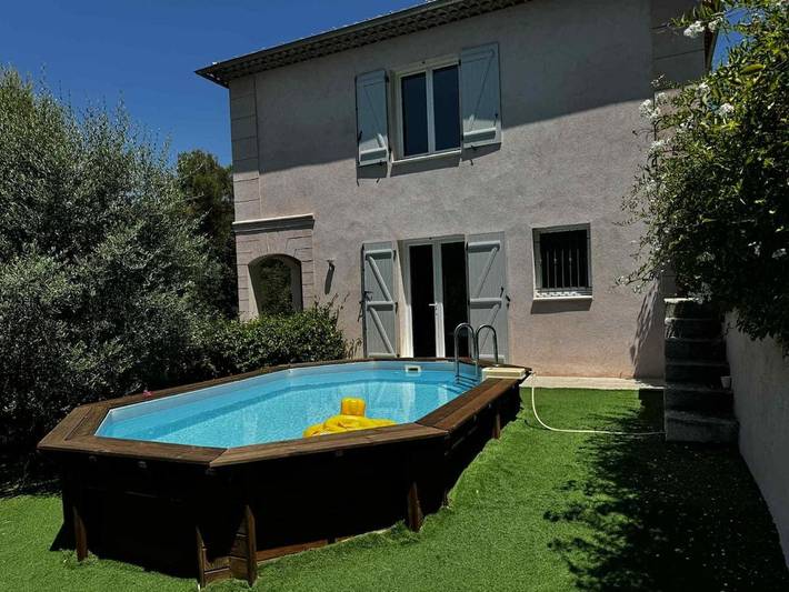 Casa de vacaciones para 8 personas, con jardín además de vistas y piscina - 1