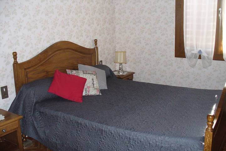 Gîte pour 4 personnes, avec terrasse et jardin à Comps-la-Grand-Ville - 2