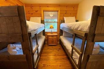 Glamping for 9 Guests in Blue Ridge Mountains, North Carolina, Picture 2