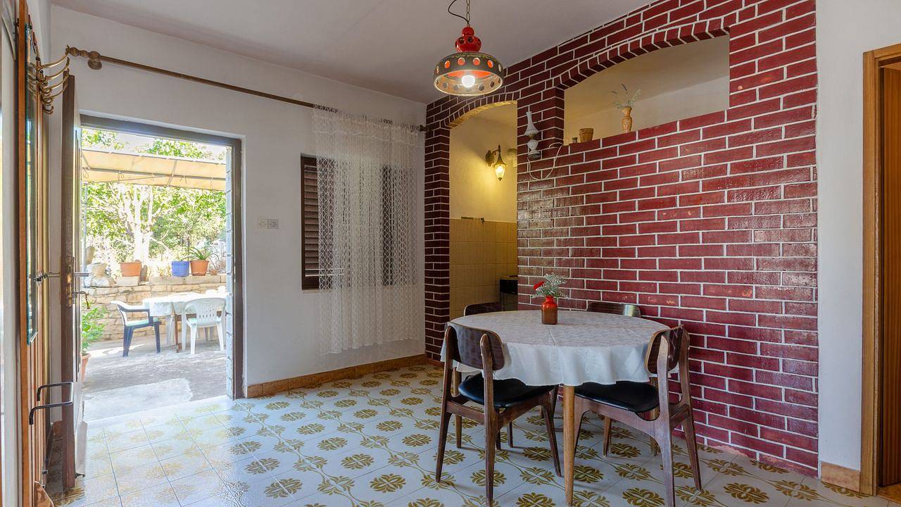 Ganze Ferienwohnung, Ferienwohnung für 6 Personen (59 m²) in Zavalatica in Čara, Korcula