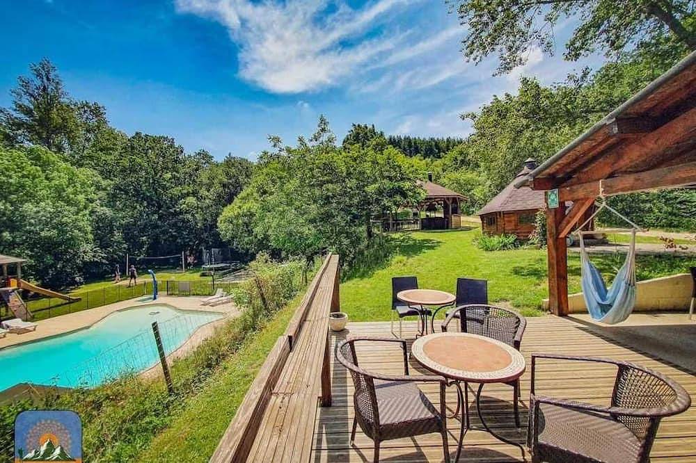 Camping 2 étoiles - Piscine  - ccbbgea in Fenouillet, Parc naturel régional Corbières-Fenouillèdes