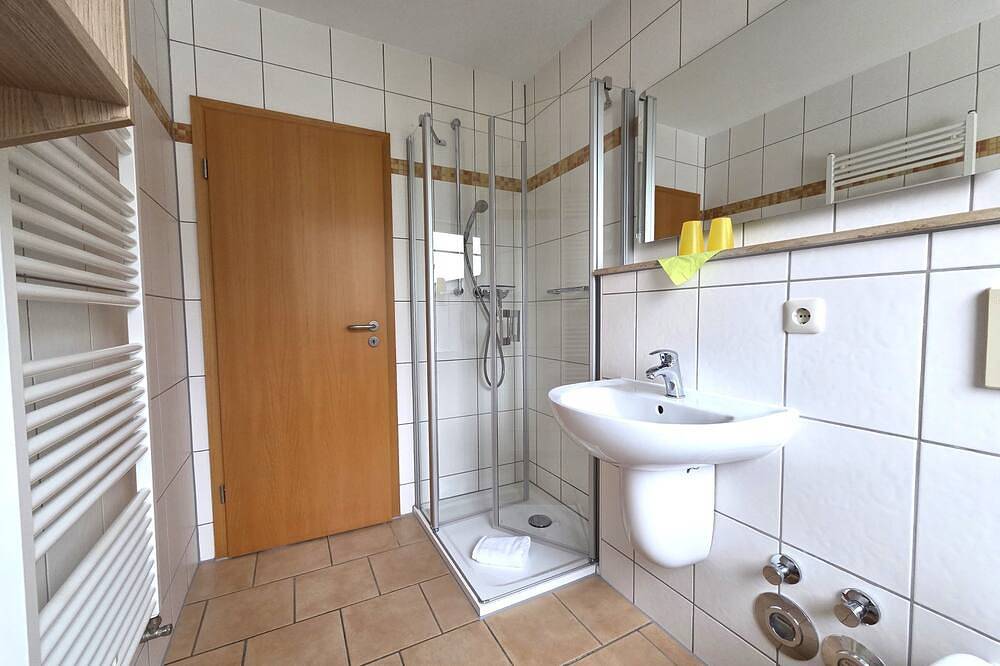 Ganze Wohnung, Ferienwohnung Hans & Gretel - komfortable Ferienwohnungen Will - 700m zum in Drei Kaiserbäder, Heringsdorf