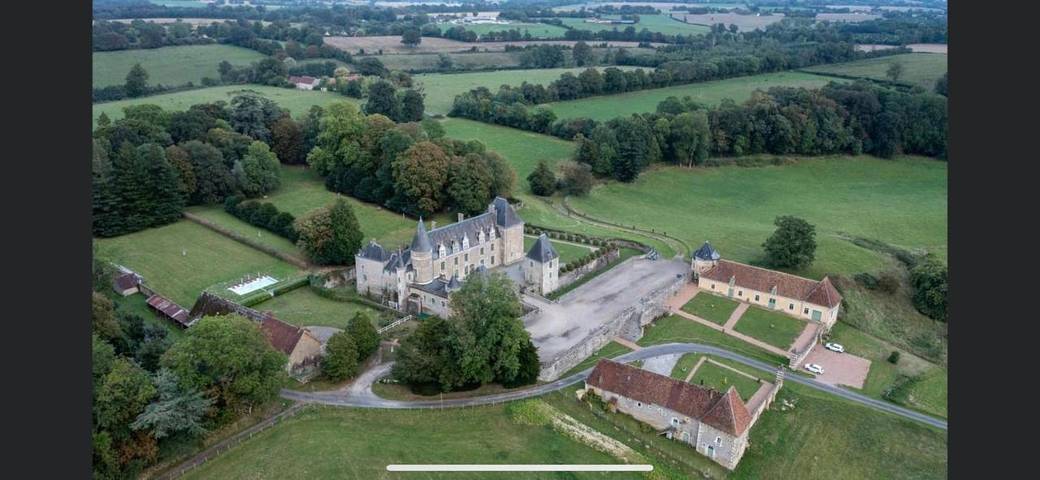 Maison d’hôte pour 5 personnes, avec piscine ainsi que vue et jardin à La Chapelle-Souëf