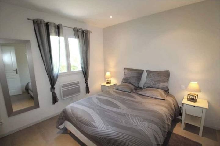 Gîte pour 4 personnes, avec piscine à Vogüé - 3