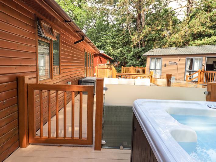 Ferienhaus für 8 Personen, mit Whirlpool und Garten sowie Pool und Sauna in Lake District