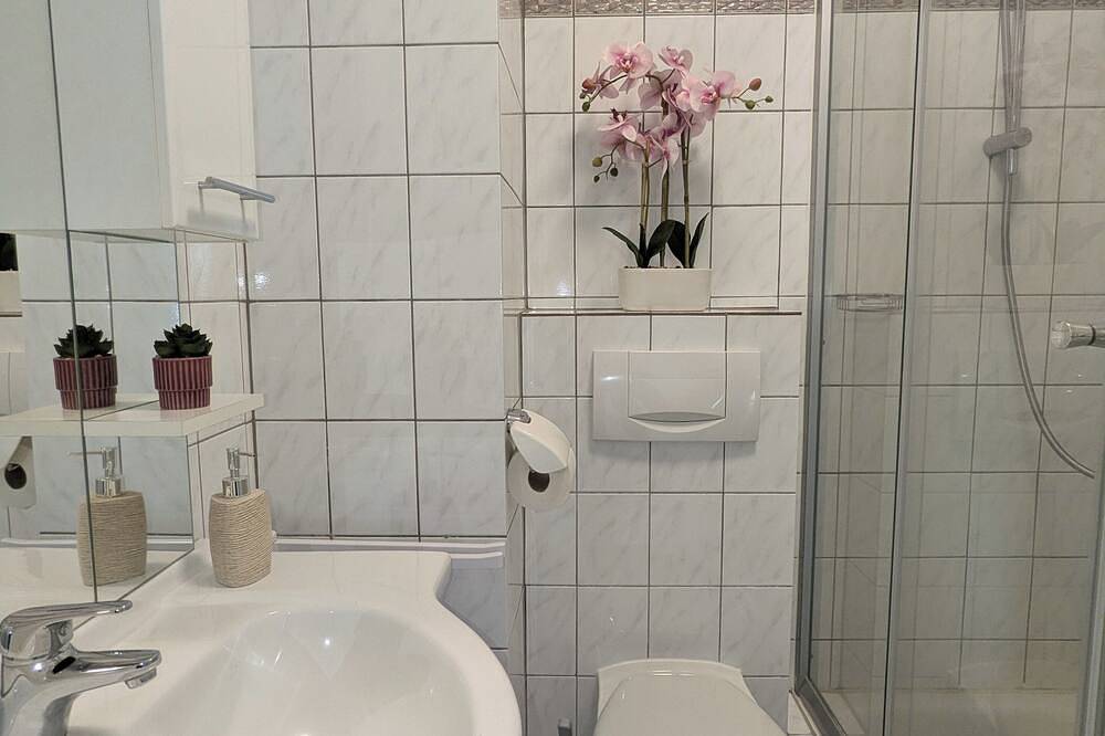 Ganze Wohnung, Wohnen auf Zeit in Bad Vilbel in Bad Vilbel, Wetterau