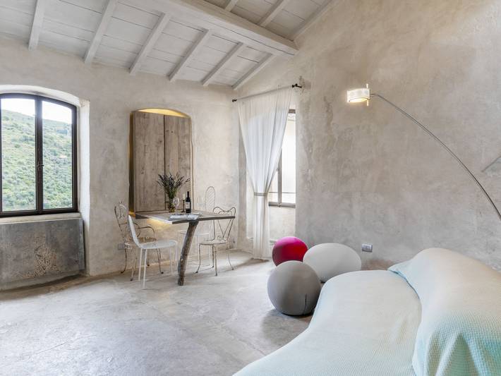 Ferienwohnung für 7 Personen, mit Balkon und Terrasse in Pietrabruna - 2