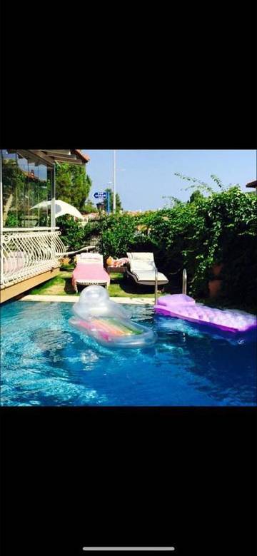 Villa pour 6 personnes, avec balcon ainsi que jardin et piscine à Marmaris