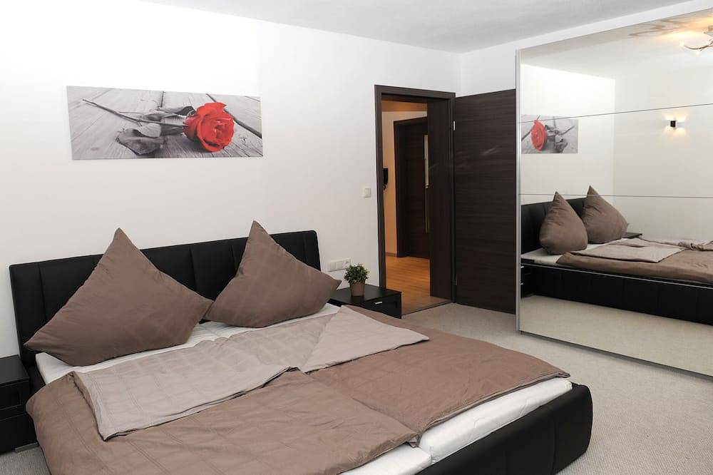 Ganze Wohnung, Attraktive Fewo zwischen München, Tegernsee und Bad Tölz - Wlan kostenlos in Sauerlach, Oberbayern