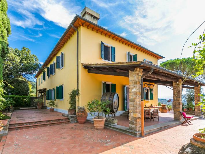 Casa vacanza per 10 persone, con Terrazza e Giardino nonché Panorama a Pontassieve