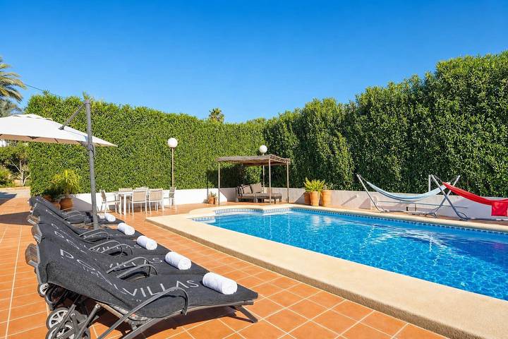 Chalet para 12 personas, con Terraza además de Jardín y Piscina en Comunidad Valenciana - 4