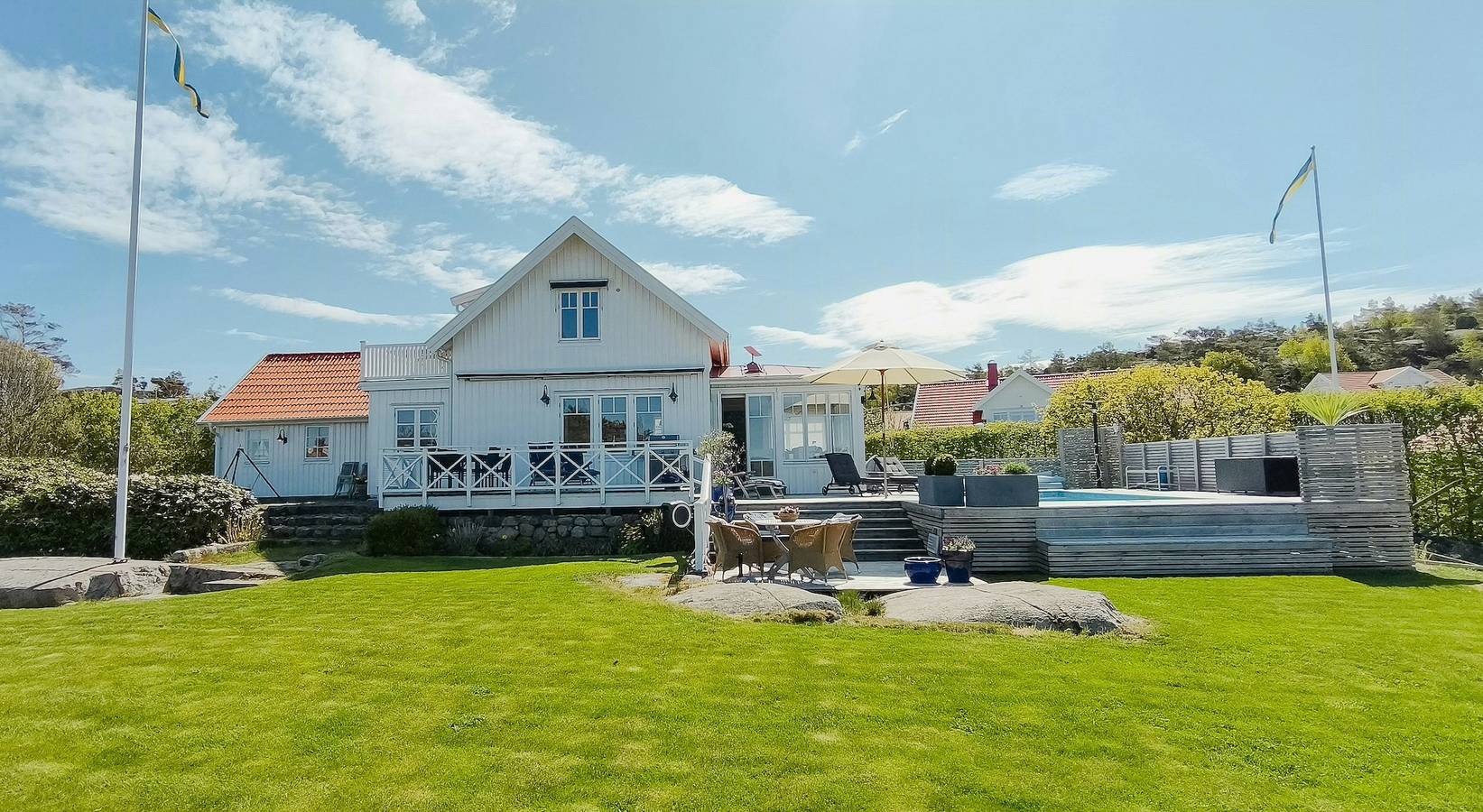Summer house with pool near Hamburgsund in Norra Västkusten