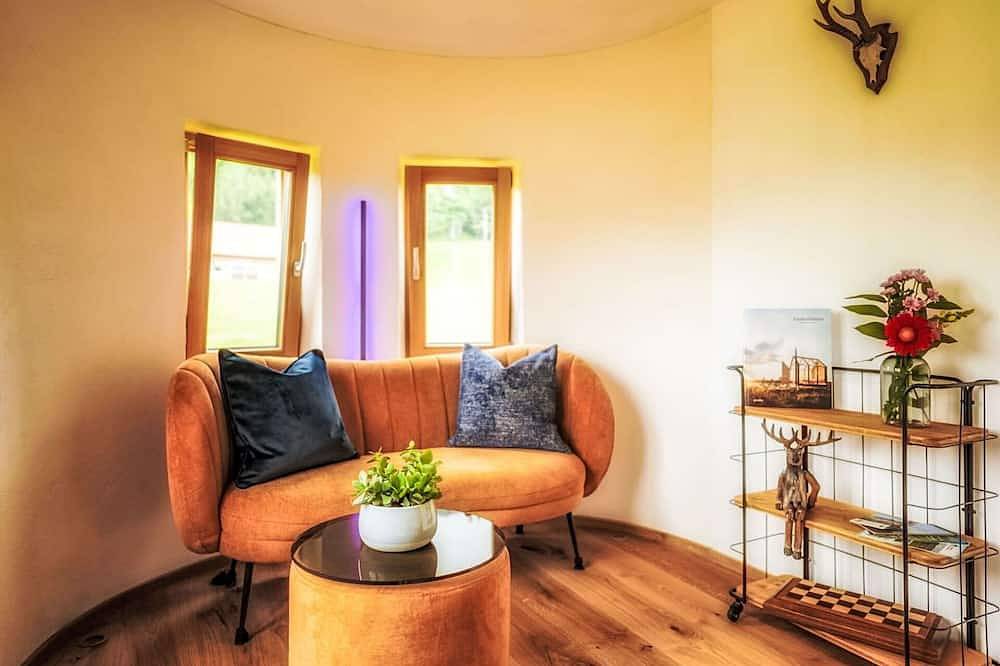Schönes alleinstehendes Ferienhaus für 3 Leute mit Whirlpool, W-Lan, Innenhof und Panoramablick in Rothenthurm, Schwyz