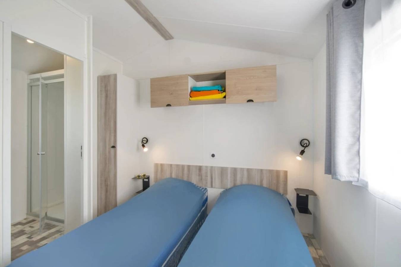 Zecamping 5 étoiles familial parc aquatique mobil-home Tv Lv clim 32m2 in Château-d'Olonne, Les Sables-d'Olonne