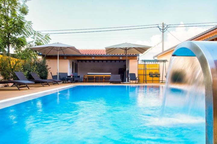 Casa rural para 2 personas, con Terraza y Jacuzzi además de Jardín y Piscina en Luso - 4