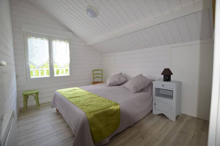 Location de vacances pour 6 personnes, avec terrasse et jardin dans Claouey - 3