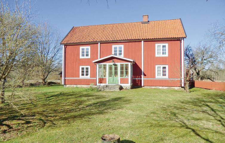 Hus för 9 Personer med trädgård in Nybro
