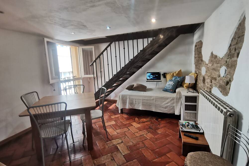 Entire apartment, Young and romantic attic in the center of Ravenna 2 beds, pedestrian area in Ravenna, Ravenna Province