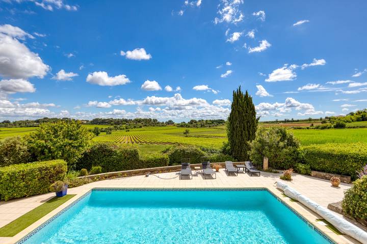 Location de vacances pour 6 personnes, avec jardin, adapté aux familles à Pailhès
