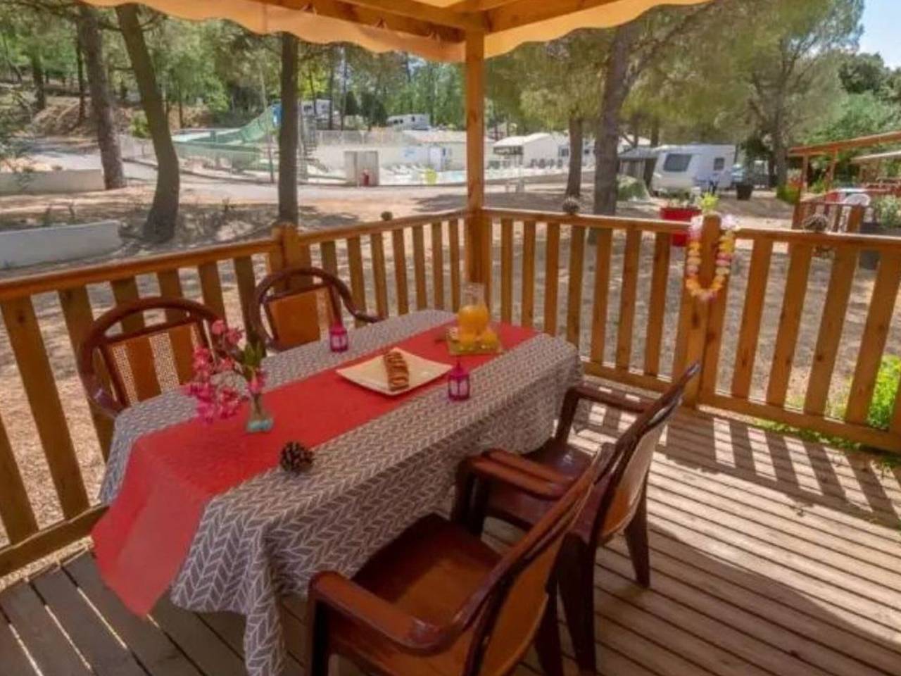 Mobil-Home avec Terrasse pour 4 pers. in Mondragon, Vaucluse
