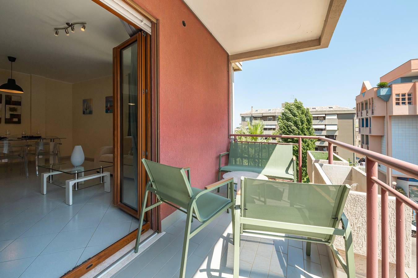 Casa Vacaciones 'P012' con Balcón, Wi-Fi y Aire Acondicionado in Cagliari, Campidano