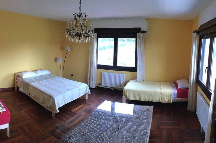 Gîte pour 10 personnes, animaux acceptés