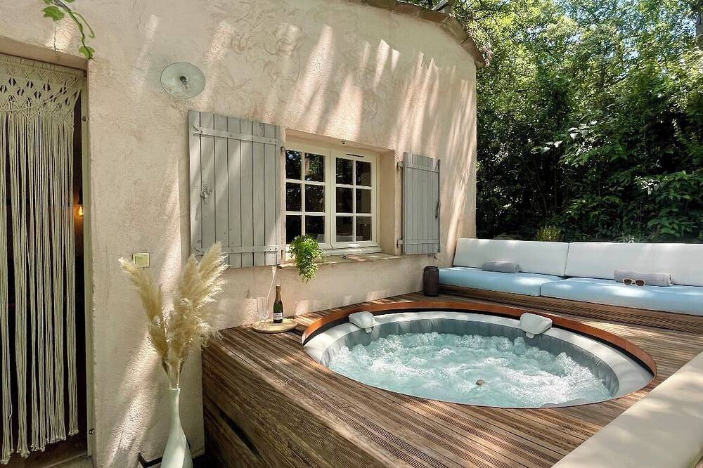 Maisonnette de Vacance Avec son Jardin in Mouans-Sartoux, Cannes region