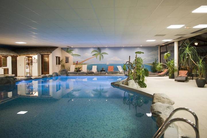 Hôtel pour 2 personnes, avec Terrasse et Jacuzzi ainsi que Jardin et Piscine