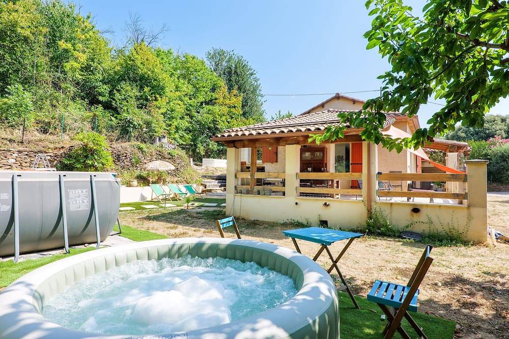 Villa « Parvanelles En Cévennes » avec vue montagne, Wi-Fi et climatisation in Chamborigaud, Parc national des Cévennes