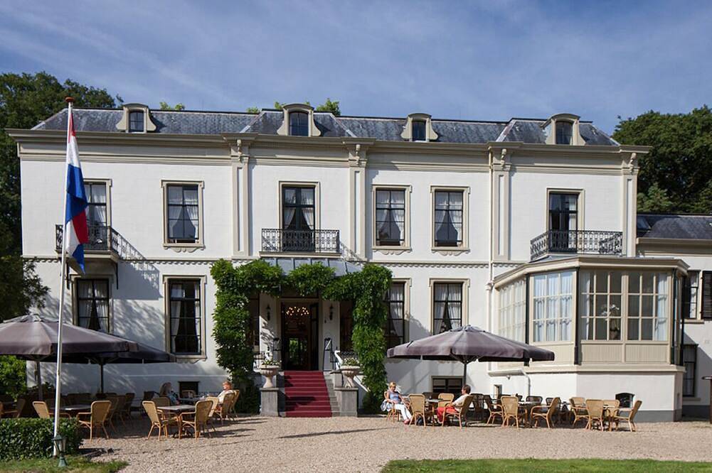 Peaceful Stay with Woodland Views, Perfect for Couples & Nature Walks in Eerbeek, Veluwe