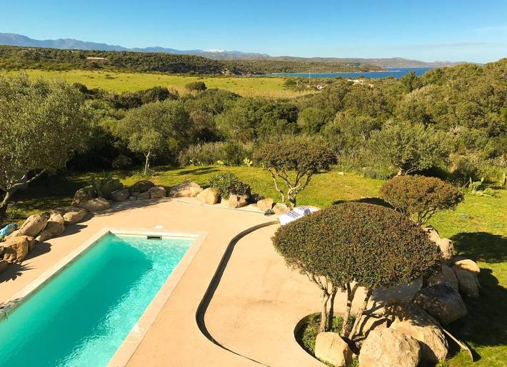 Villa pour 8 personnes, avec piscine ainsi que jardin et vue à Bonifacio - 3