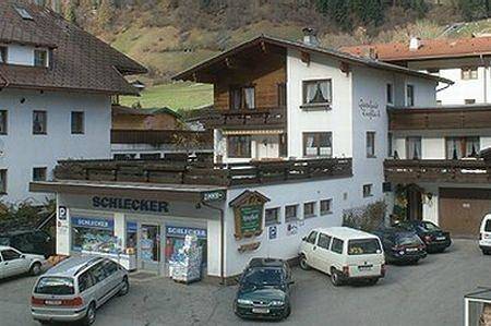 Ferienwohnung für 3 Personen, mit Balkon, kinderfreundlich in Neustift im Stubaital - 2
