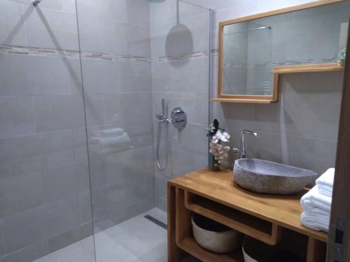 Gîte pour 4 personnes, avec jardin et jacuzzi à Cuges-les-Pins - 4