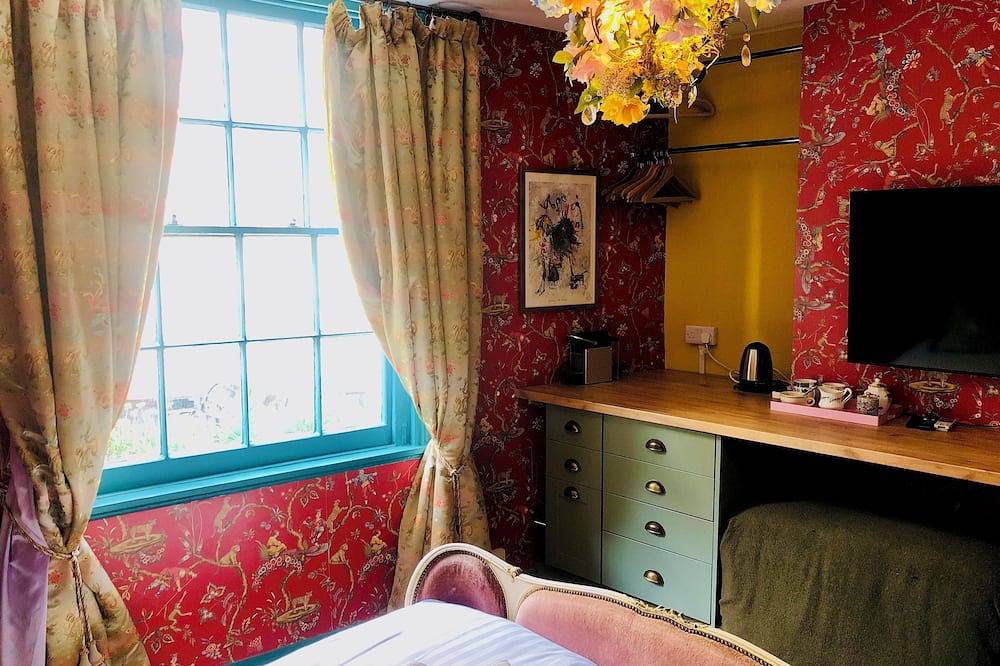Appartamento intero, Opulent Scarlet Room at The Regency House (1min from sea front) in Brighton, Sussex