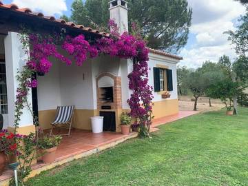Cottage pour 6 personnes, avec piscine et jardin, animaux acceptés dans Santo Estevão