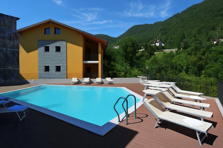 Hütte für 8 Personen, mit Pool und Terrasse sowie Seeblick am Comer See - 2