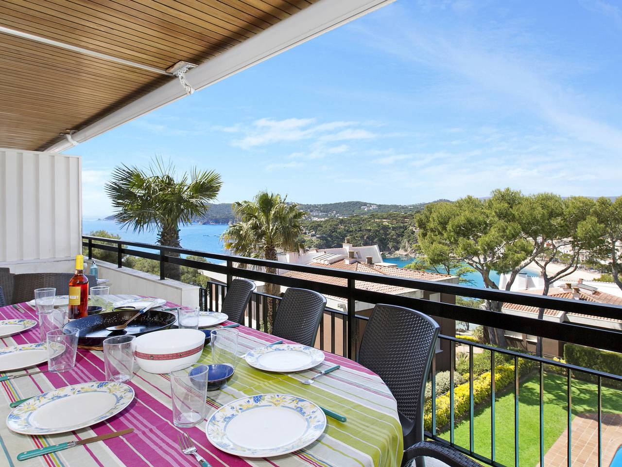 Entire apartment, Spacious family apartment in Llafranc, communal pool and pets allowed in Llafranc, Palafrugell